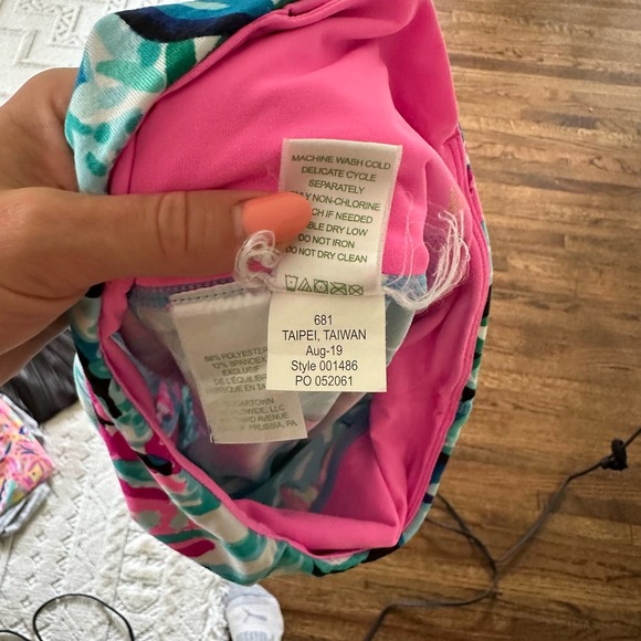 Lilly Pulitzer Weekender Luxletic Cropped Leggings in Pink Plantain 26123 - Picture 9 of 11